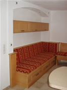 Essgruppe mit Couch