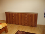 Sideboard in amerikanischem Nussbaum